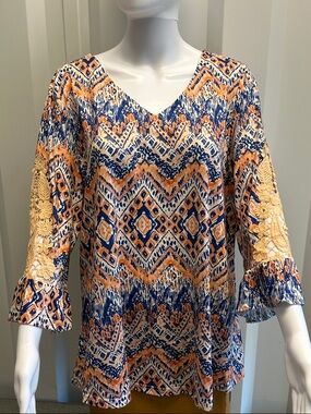 Rapbin women’s Boho Chevron Lace Sleeve V-Neck Top in Navy & Peach